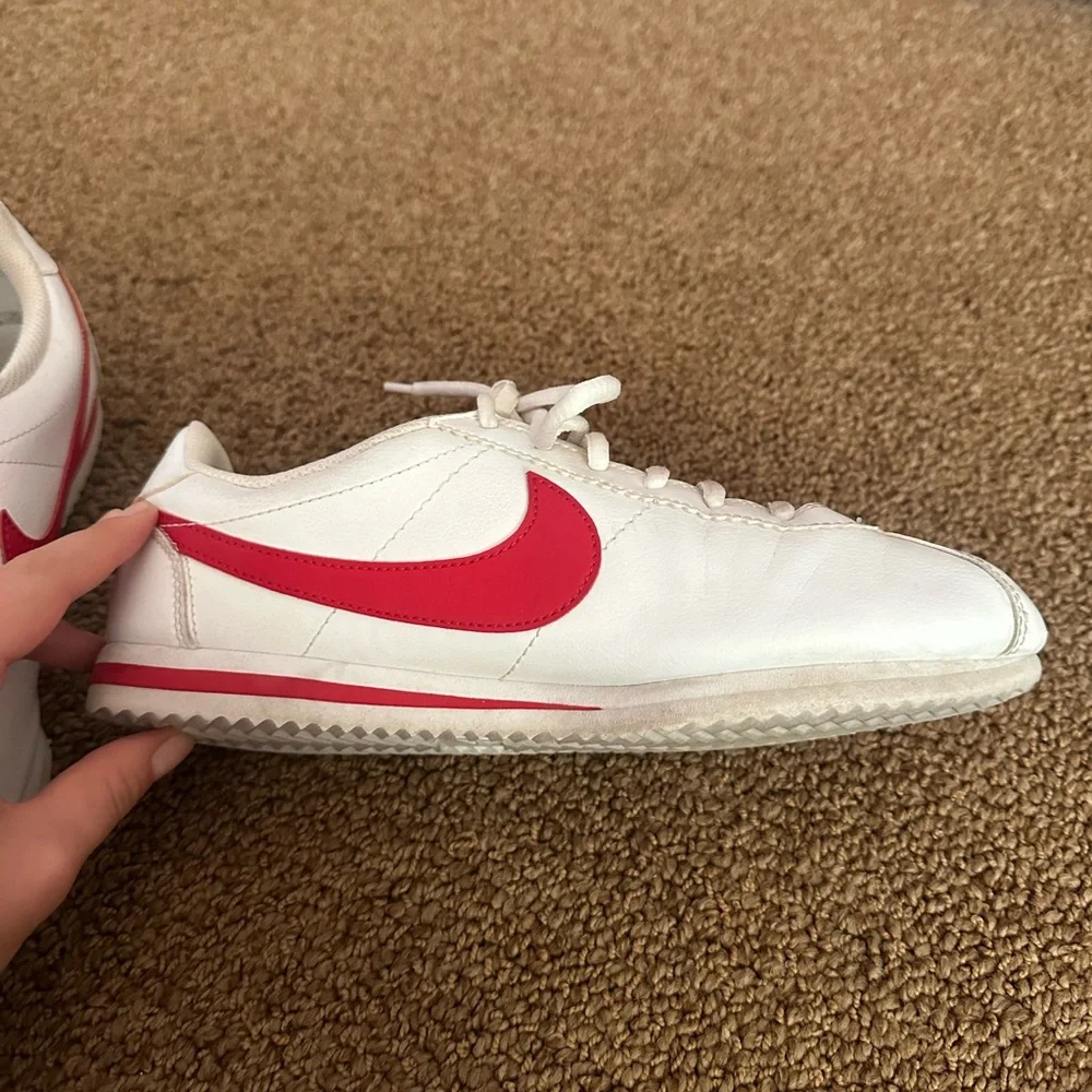 Nike Cortez Casual Trainers, size 6.5, White/University Red - Picture 4 of 6